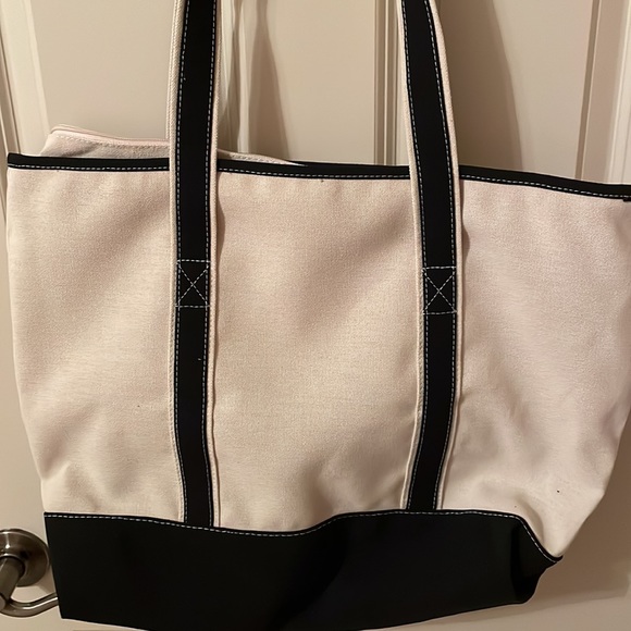 A N Monogrammed Tote! - Picture 6 of 11
